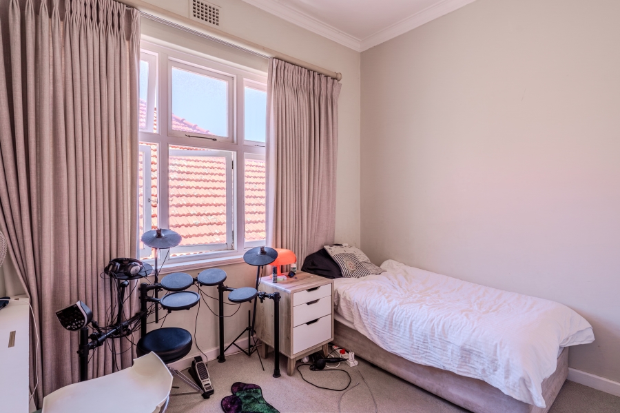 3 Bedroom Property for Sale in Oranjezicht Western Cape